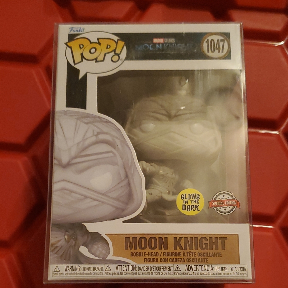 Marvel Moon Knight #1047 Glow In The Dark Special Edition Funko Pop